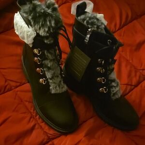 Elegant Black Fur-Trimmed Women's Combat Boots
